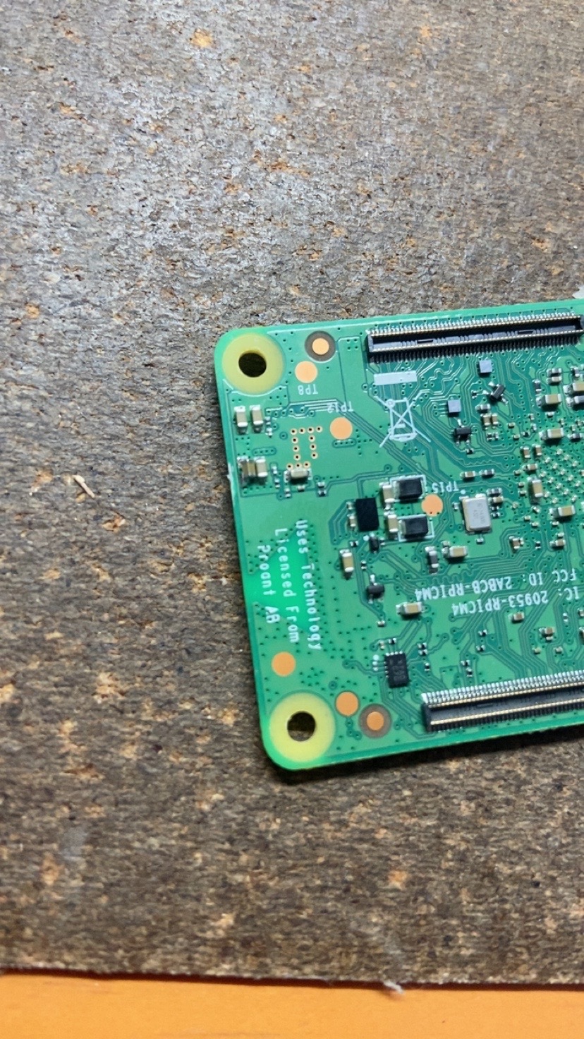 今天搞坏一个树莓派CM4核心板